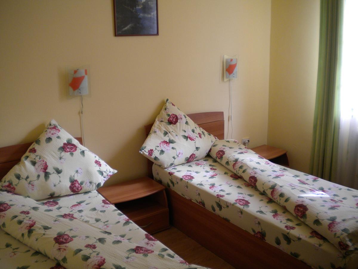 Motel Dalia Gilău エクステリア 写真