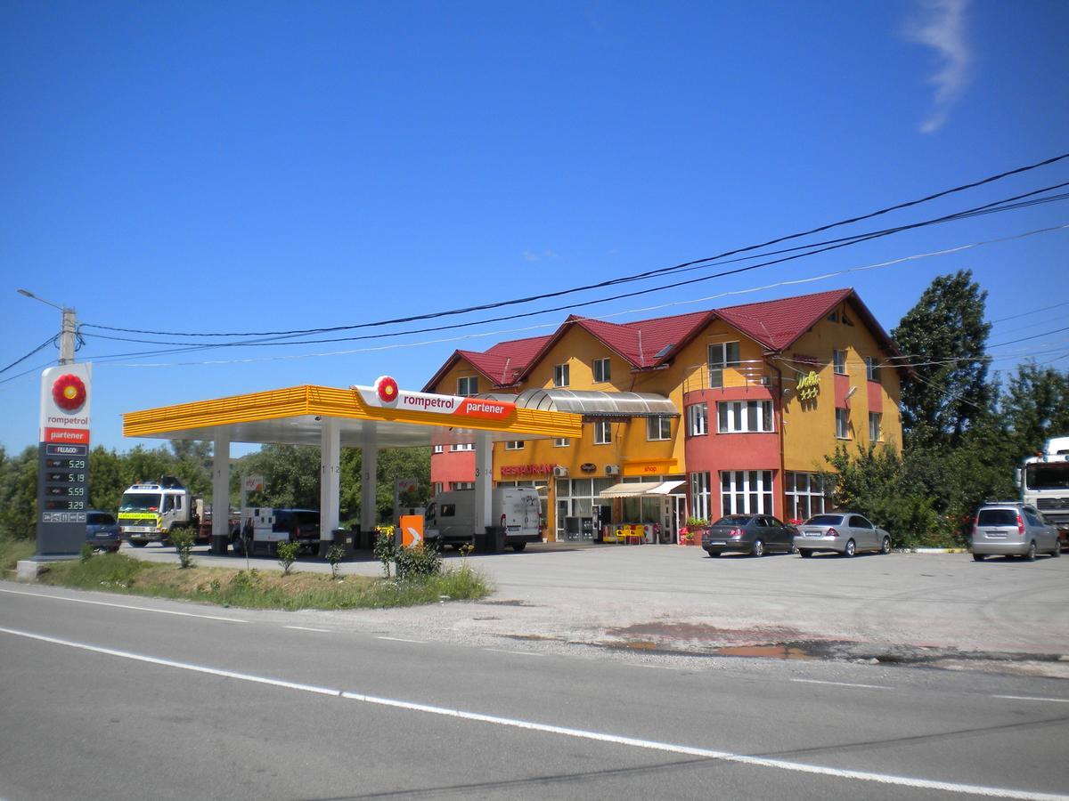 Motel Dalia Gilău エクステリア 写真